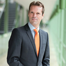 “DE GEZONDHEIDSZORG IS EEN ECONOMISCHE SECTOR.”